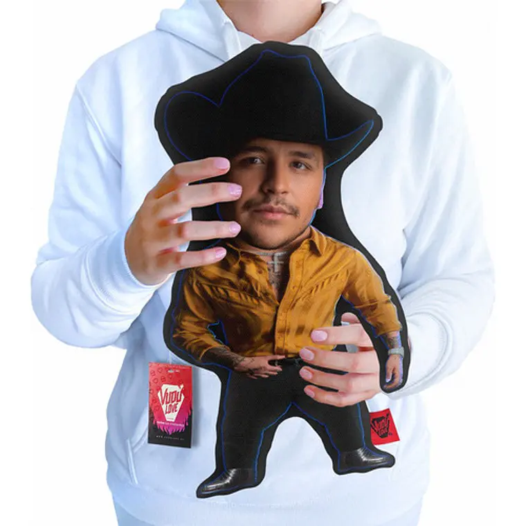 Cojín Christian Nodal Chiquito 40cm Vudú Love 1