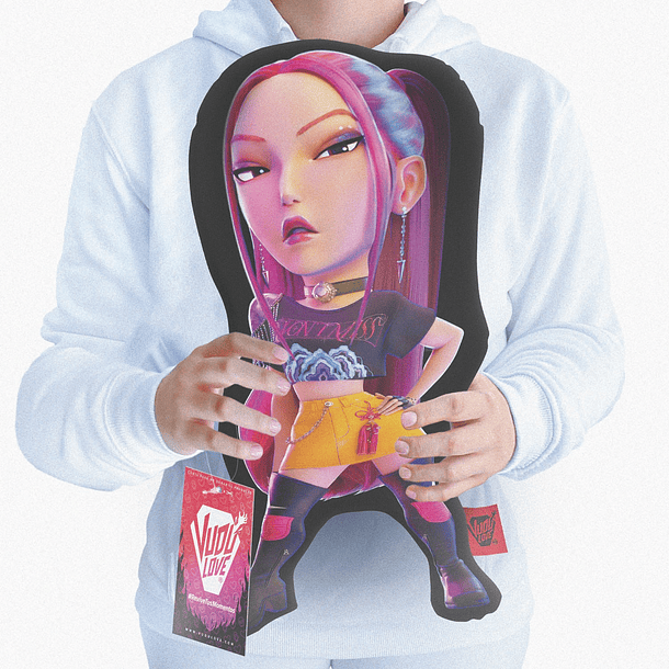 Cojín Guerreras Kpop Mira Chiquita 40cm Vudú Love