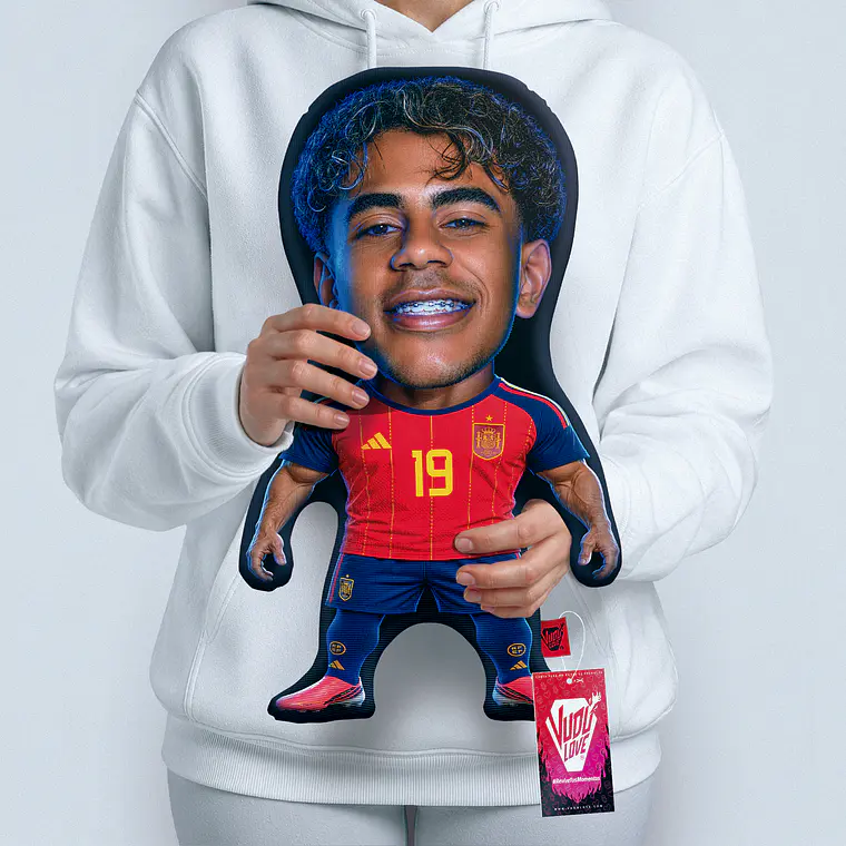 Lamine Yamal 2026 Chiquito 35 cm Vudú Love 1