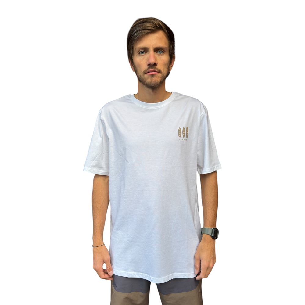 POLERA MC SURFBOARDS BLANCA