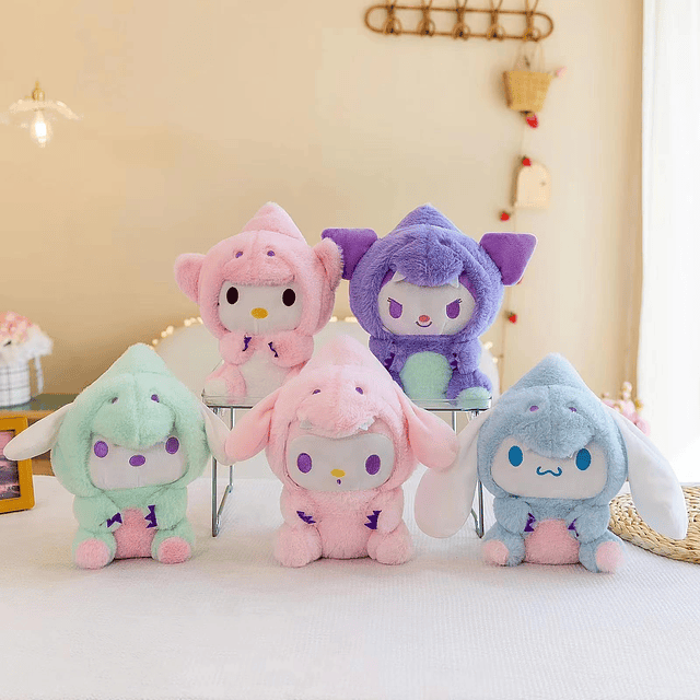 Juego de 5 peluches, Kuromi, My Melody, Cinnamoroll, Kitty,