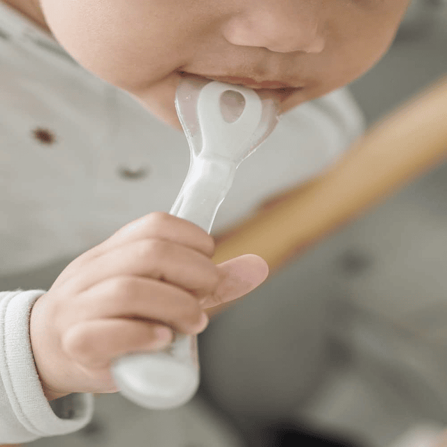 BEABA Cucharas de silicona autoalimentables para niños peque