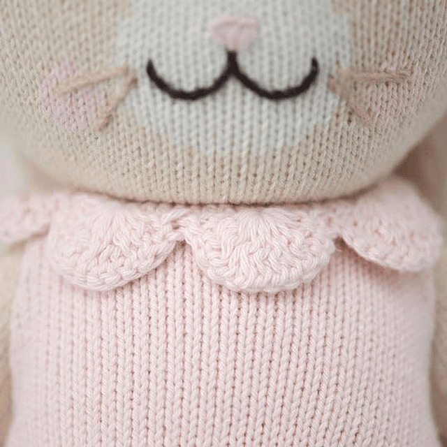 Hannah The Bunny Blush Little 13" Muñeca tejida a mano - 1 m