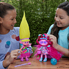 Muñeca de moda DreamWorks Trolls Band Together y más de 10 a