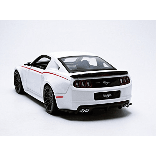 2014 Ford Mustang Street Racer blanco modelo 1/24