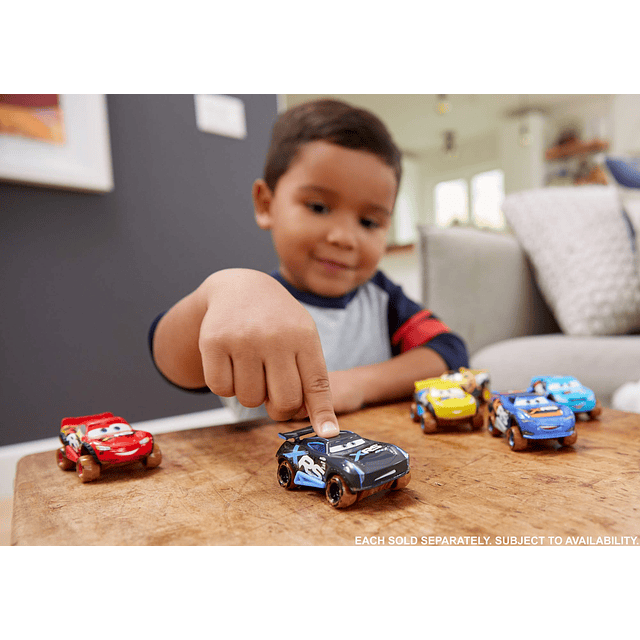 Disney Cars Juguetes XRS MUD Racing Jackson Storm