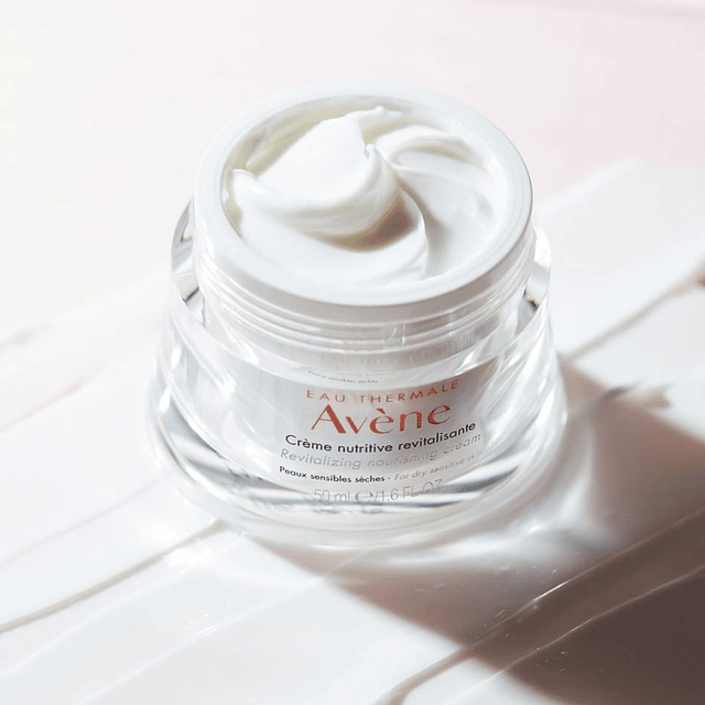 Eau Thermale Avène Crema nutritiva revitalizante, humectante