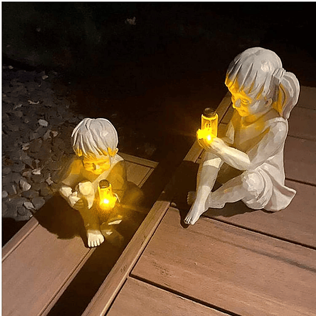 Estatuas grandes para niños de jardín iluminan el tarro de l