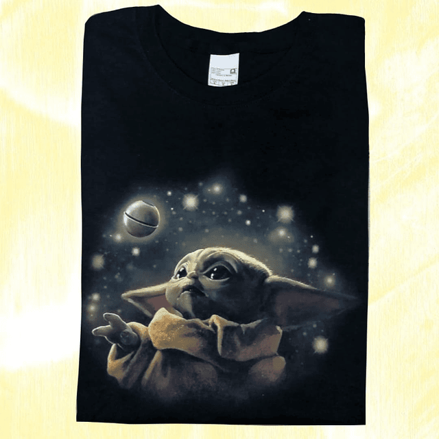 Polera negra Baby yoda 