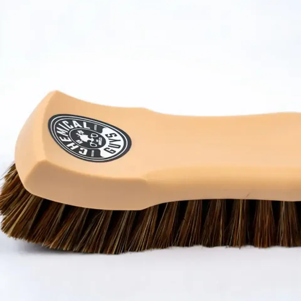 Cepillo Cerdas Suave Limpieza Interior Cuero Chemical Guys 3