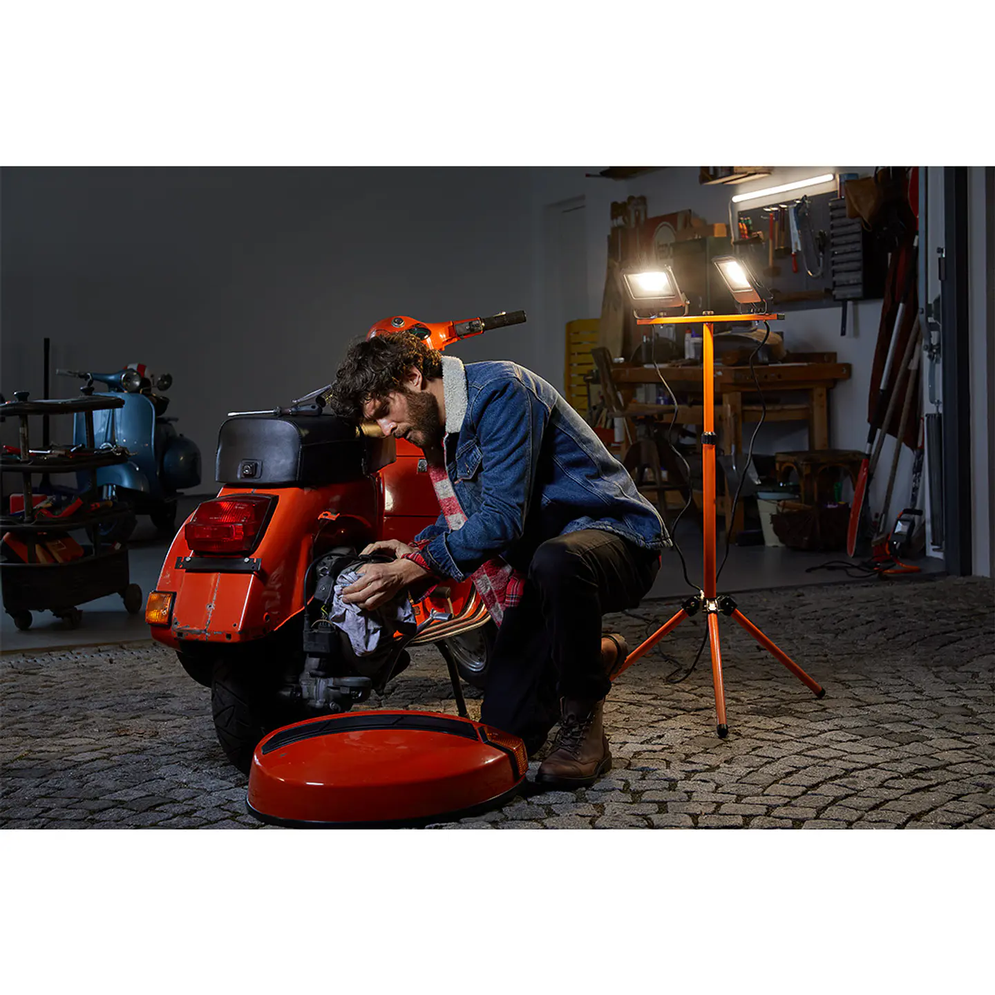 Trípode LED Worklight 1x30W 4000K Ledvance 4