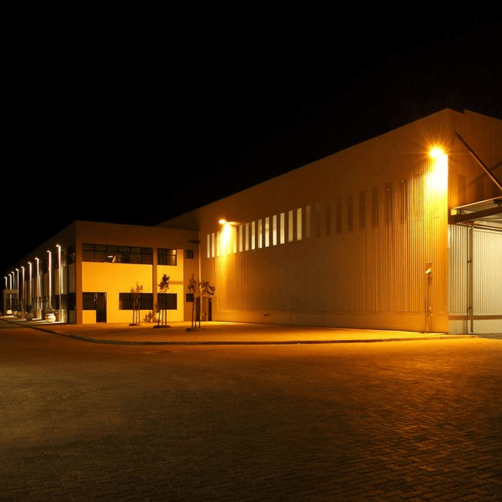 Projetor 100 100W SMD SAMSUNG CHIP 3000K Corpo Preto V-TAC 6