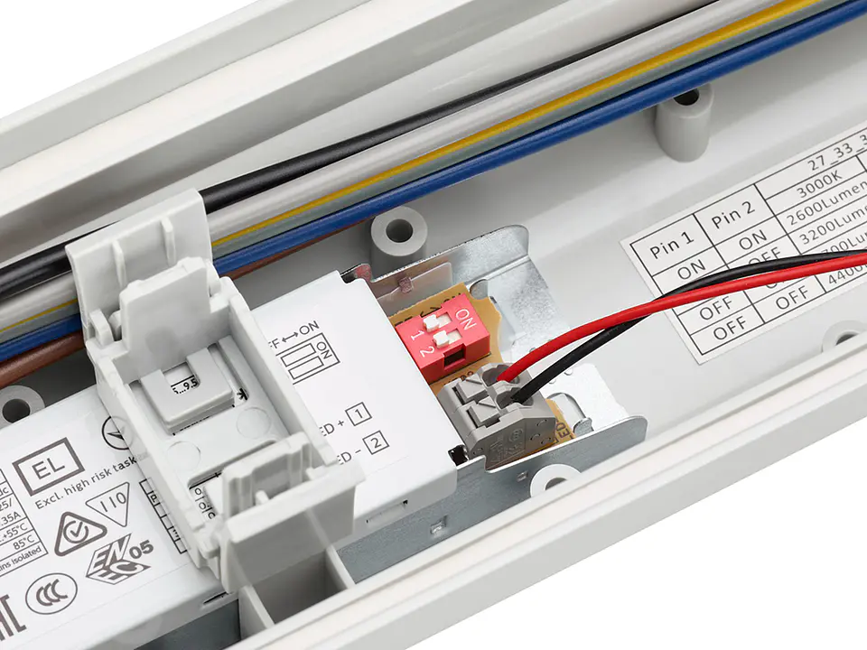 CoreLine Estanque G3 WT120C Multi Lumen 840 PSU L1200 Philips 3
