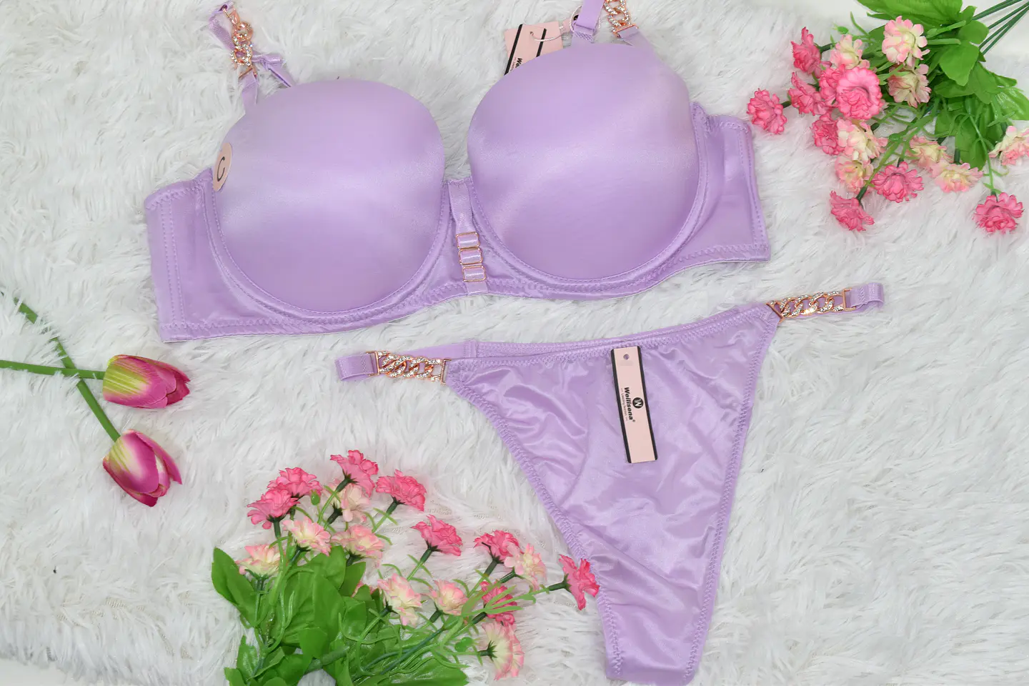 Conjunto de ropa interior satinada con cadenas Copa B 7