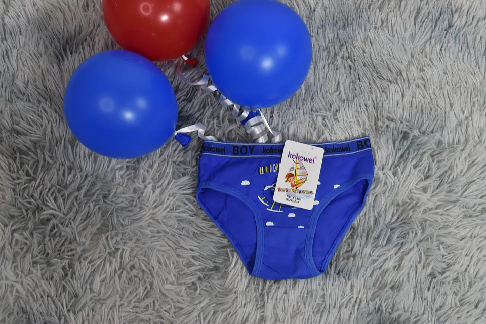 Slip de niño hecho de algodón con estampado  5