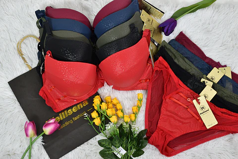 Conjunto de ropa interior con tela suave de encaje 