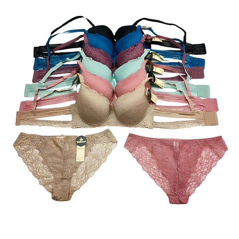 Conjunto de brasier y panty de encaje 