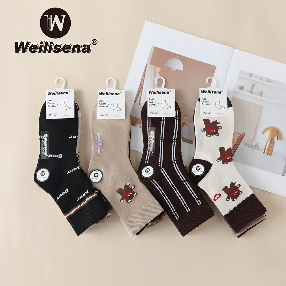 Docena de calcetines con distintos estampados  1