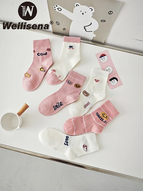 Docena de calcetines rosas con diseño 