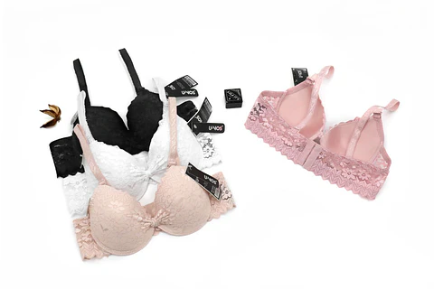 Sosten copa A con delicado encaje 