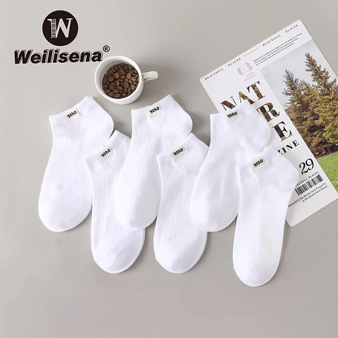 Docena de calcetines blancos de algodón 