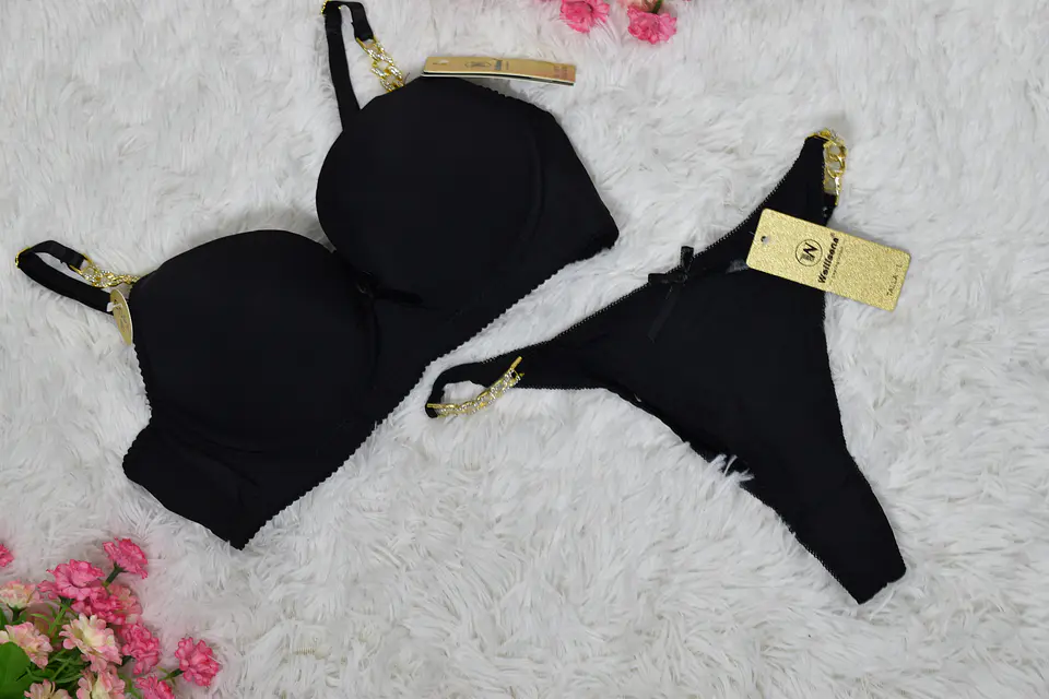 DOCENA Conjunto de ropa interior con cadena Copa B 3