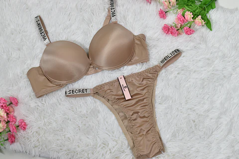  DOCENA Conjunto de ropa interior satinado Copa B