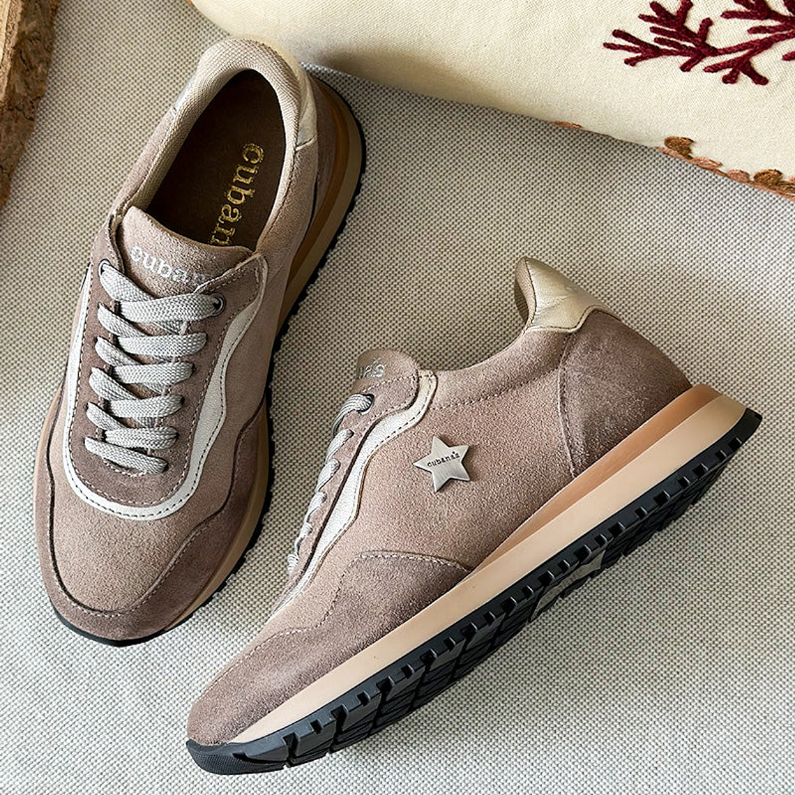 TENIS GOTA EM CAMURÇA CINZA CUBANAS  1