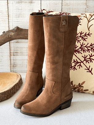 BOTINS DE CAMURÇA DE CANO ALTO CUBANAS 