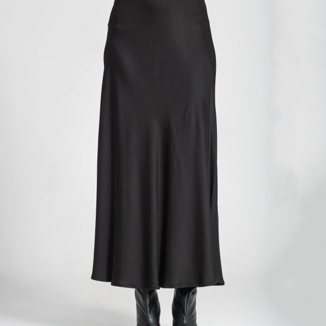 SAIA ACETINADA PRETA RUGA 1