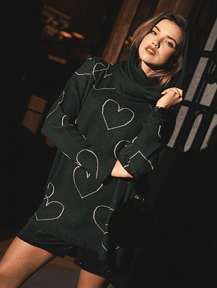 CAMISOLA VERDE COM CORAÇÕES PRATEADOS RUGA