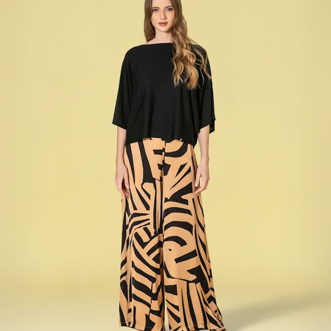 CAMISOLA FLUÍDA EM PRETO DA RUGA 1