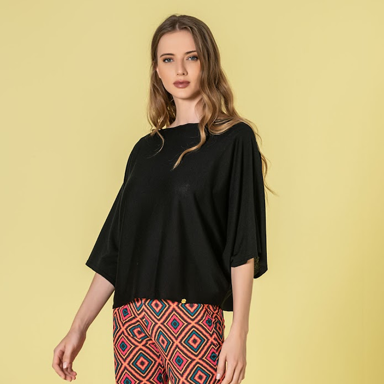 CAMISOLA FLUÍDA EM PRETO DA RUGA 2