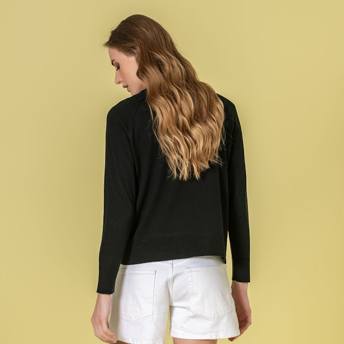 CAMISOLA BÁSICA EM PRETO DA RUGA 3