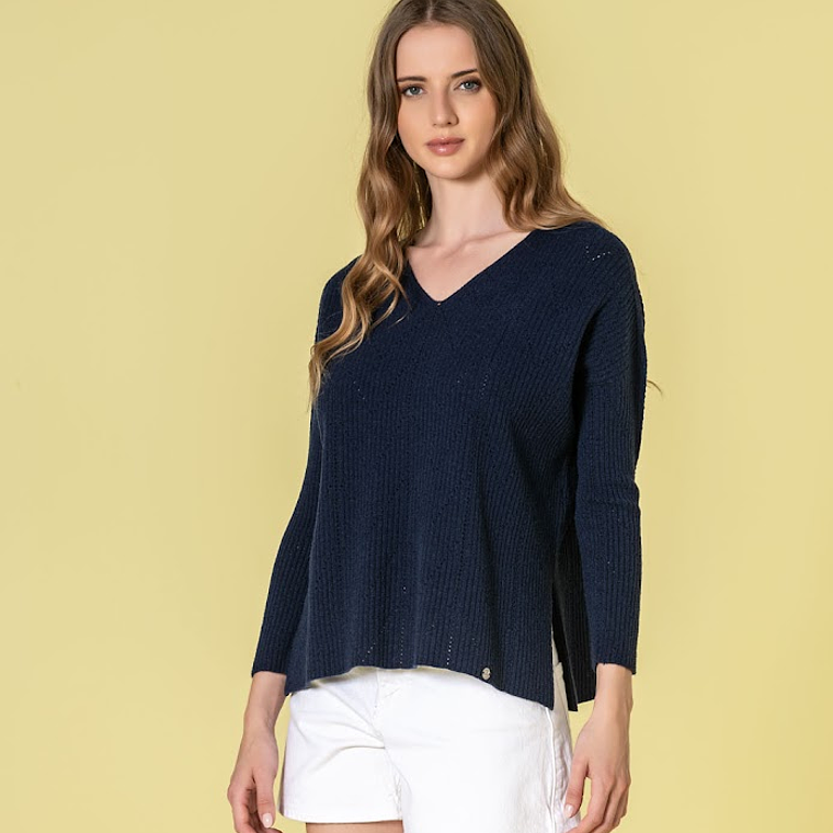 CAMISOLA DE MALHA EM PRETO DA RUGA 1