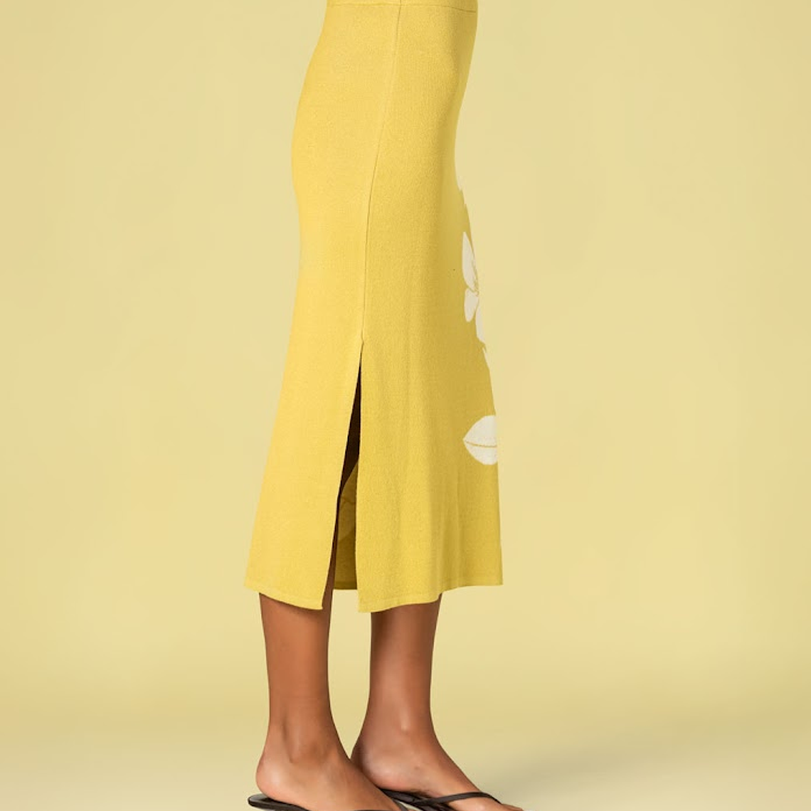 SAIA DE MALHA COM PADRÃO FLOR EM PISTACHIO DA RUGA 5