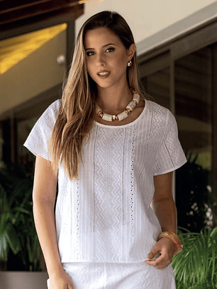TOP DE DECOTE REDONDO EM BORDADO INGLÊS SEISSA