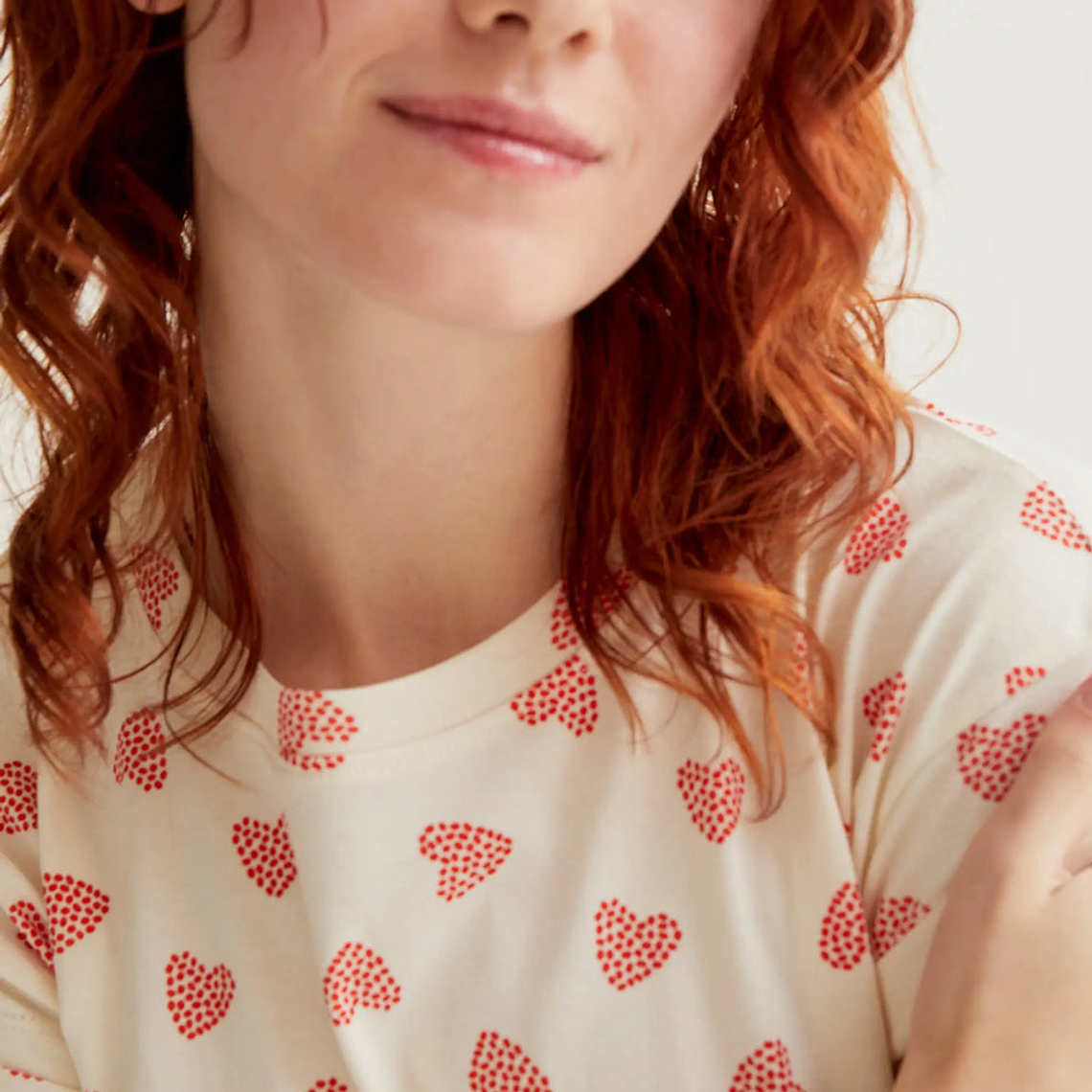 T-SHIRT COM CORAÇÕES COMPAÑIA FANTASTICA 4