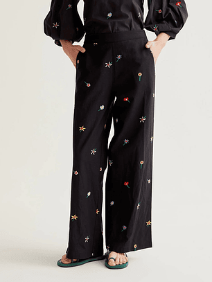 CALÇAS PANTALONA PRETA COM FLORES BORDADAS COMPAÑIA FANTASTICA 