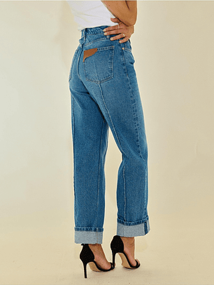 CALÇA DE GANGA WIDE LEG COM DOBRA NA BAINHA DA SCRIPTA