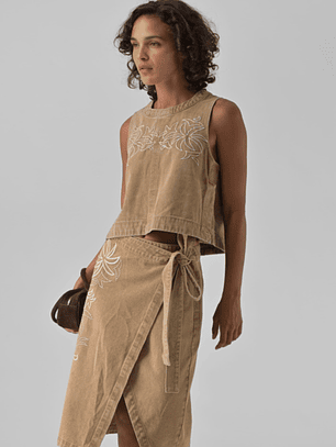 TOP DE GANGA MILLIE COM BORDADO ORFEU PARIS