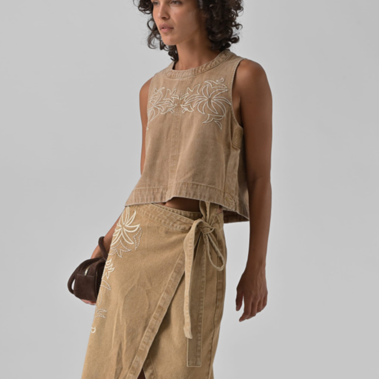 TOP DE GANGA MILLIE COM BORDADO ORFEU PARIS 1