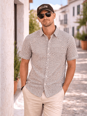 CAMISA ESTAMPADA COM PADRÃO EM CASTANHO YELLOWSKIN 