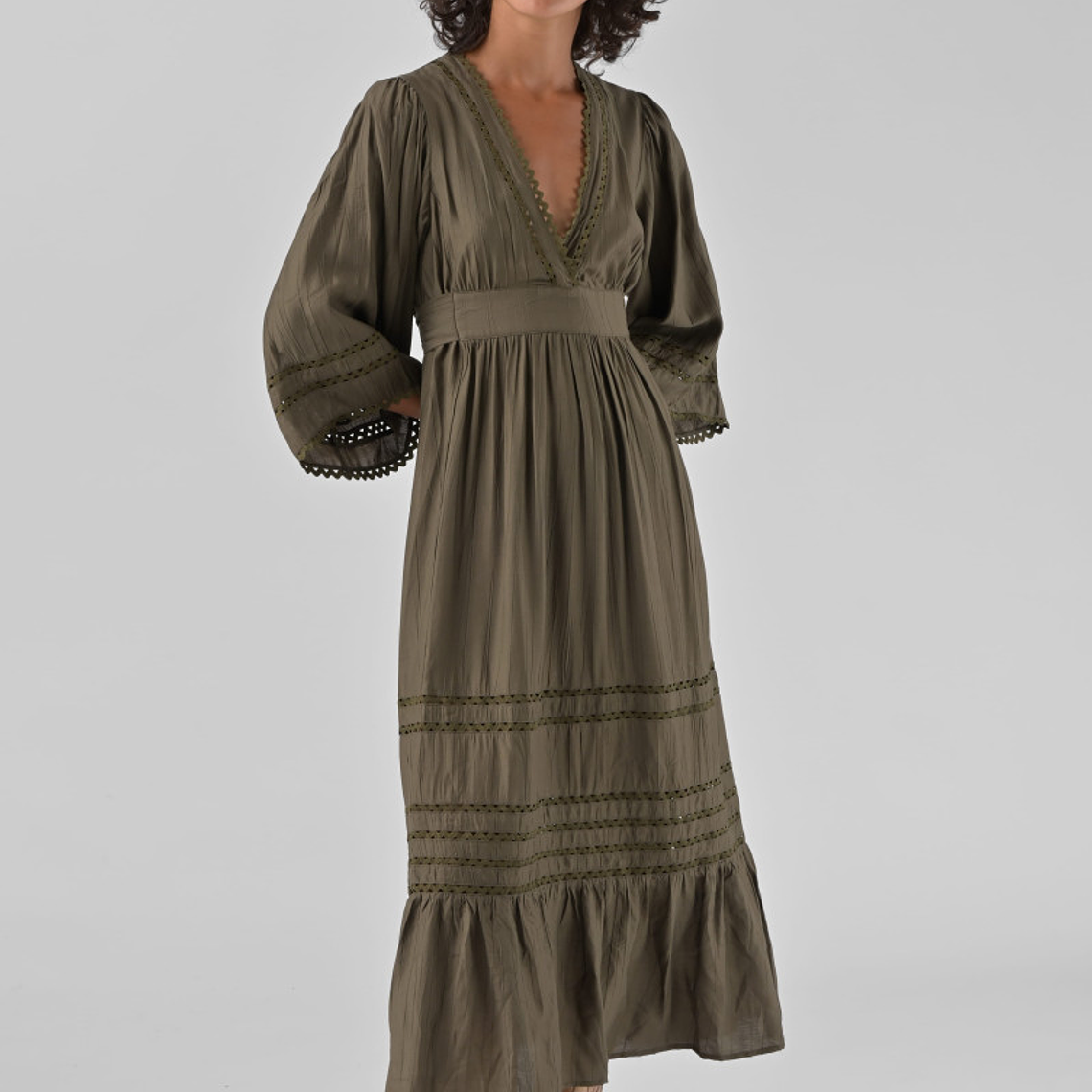 VESTIDO COMPRIDO VERDE CAQUI WYNONNA ORFEU PARIS 1