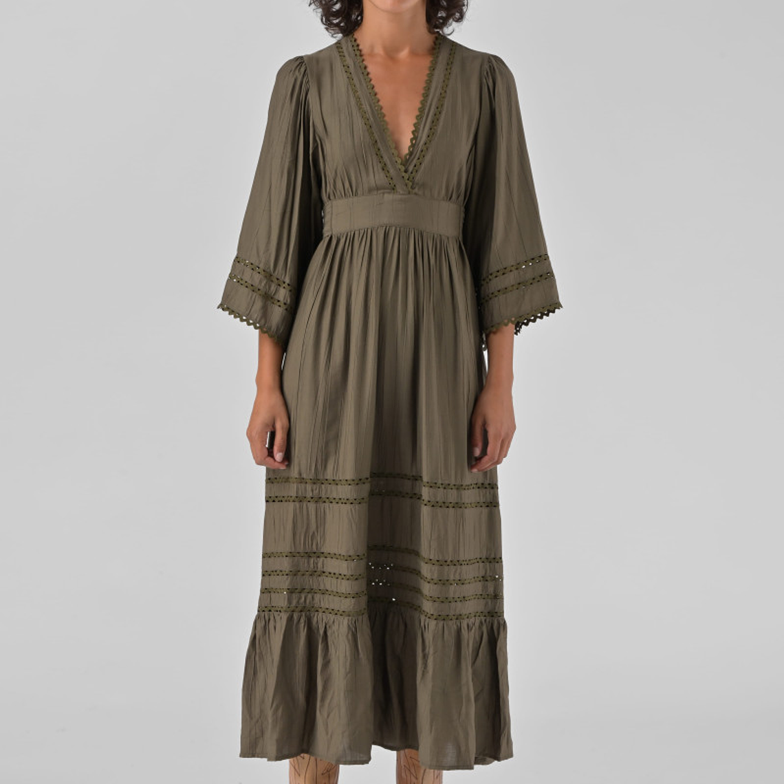 VESTIDO COMPRIDO VERDE CAQUI WYNONNA ORFEU PARIS 3