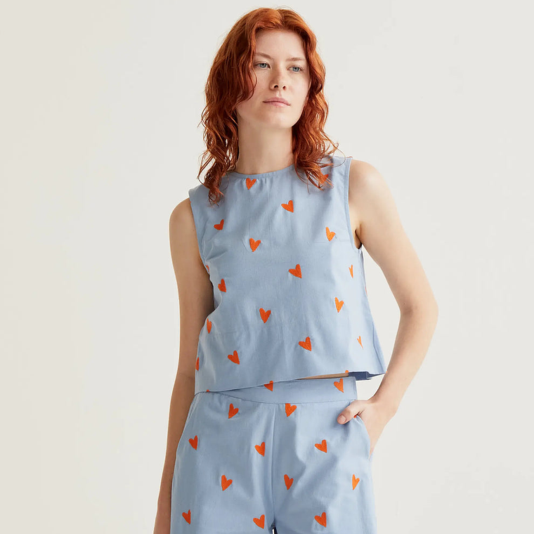 TOP AZUL COM CORAÇÕES BORDADOS COMPAÑIA FANTASTICA  2