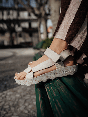 SANDÁLIAS CLEW OFF-WHITE ASPORTUGUESAS