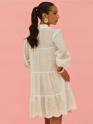 VESTIDO CURTO COM PORMENOR BORDADO SCRIPTA