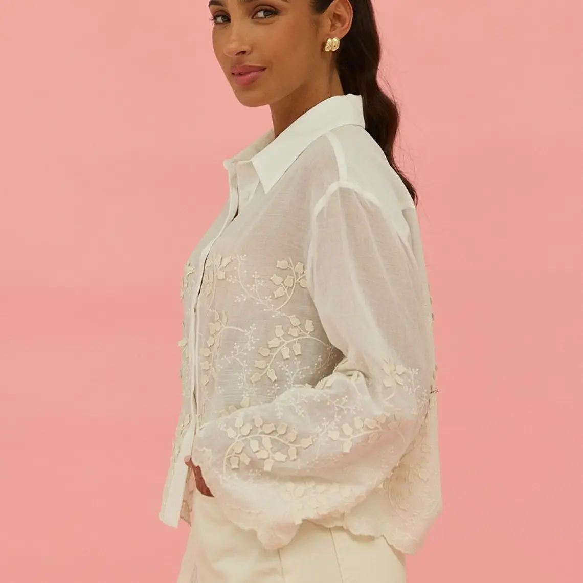 BLUSA COM BORDADOS SCRIPTA  2