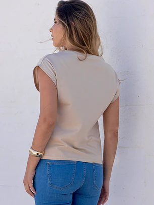 T-SHIRT COM DESENHO EM LANTEJOULAS SEISSA